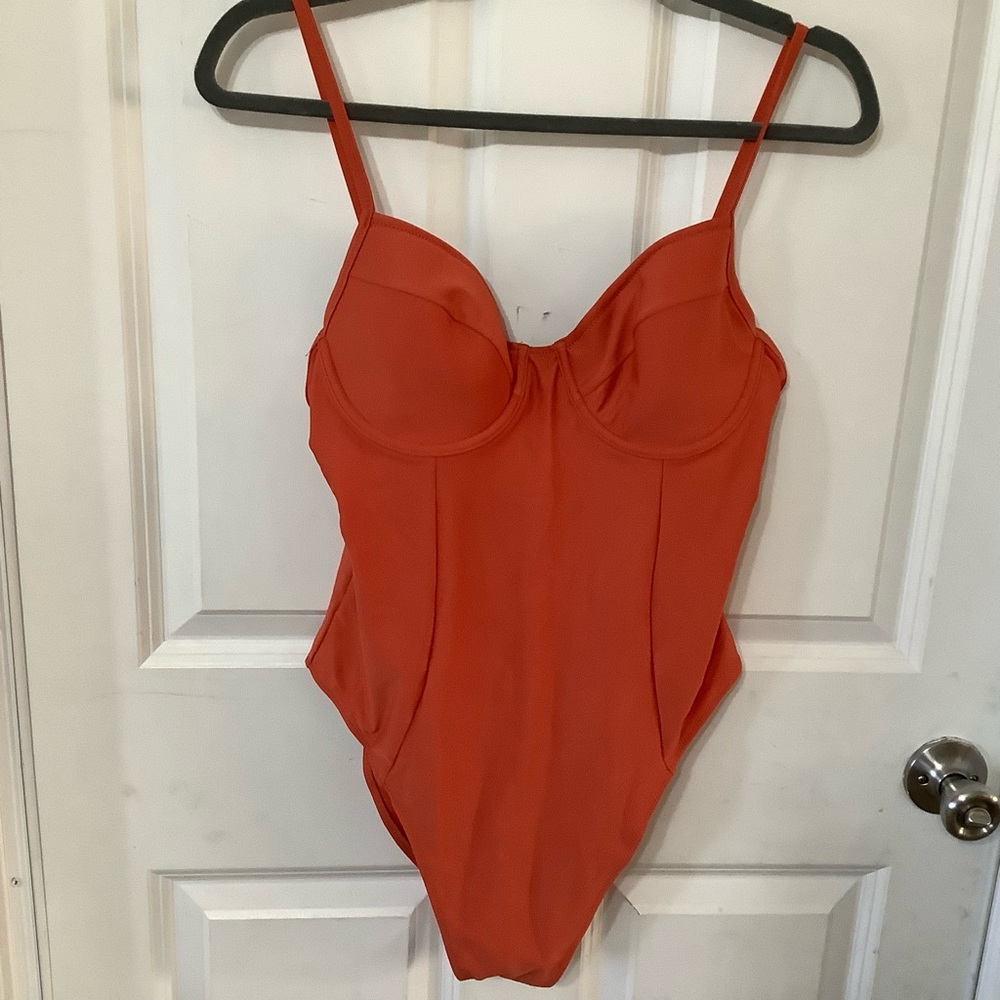 Old Navy swimsuit large color orange size NWT